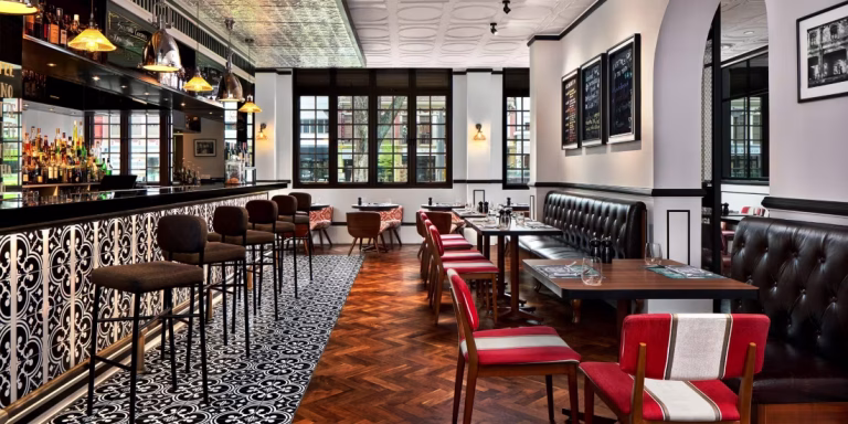 hotel indigo singapore 5594061564 2x1 1 768x384